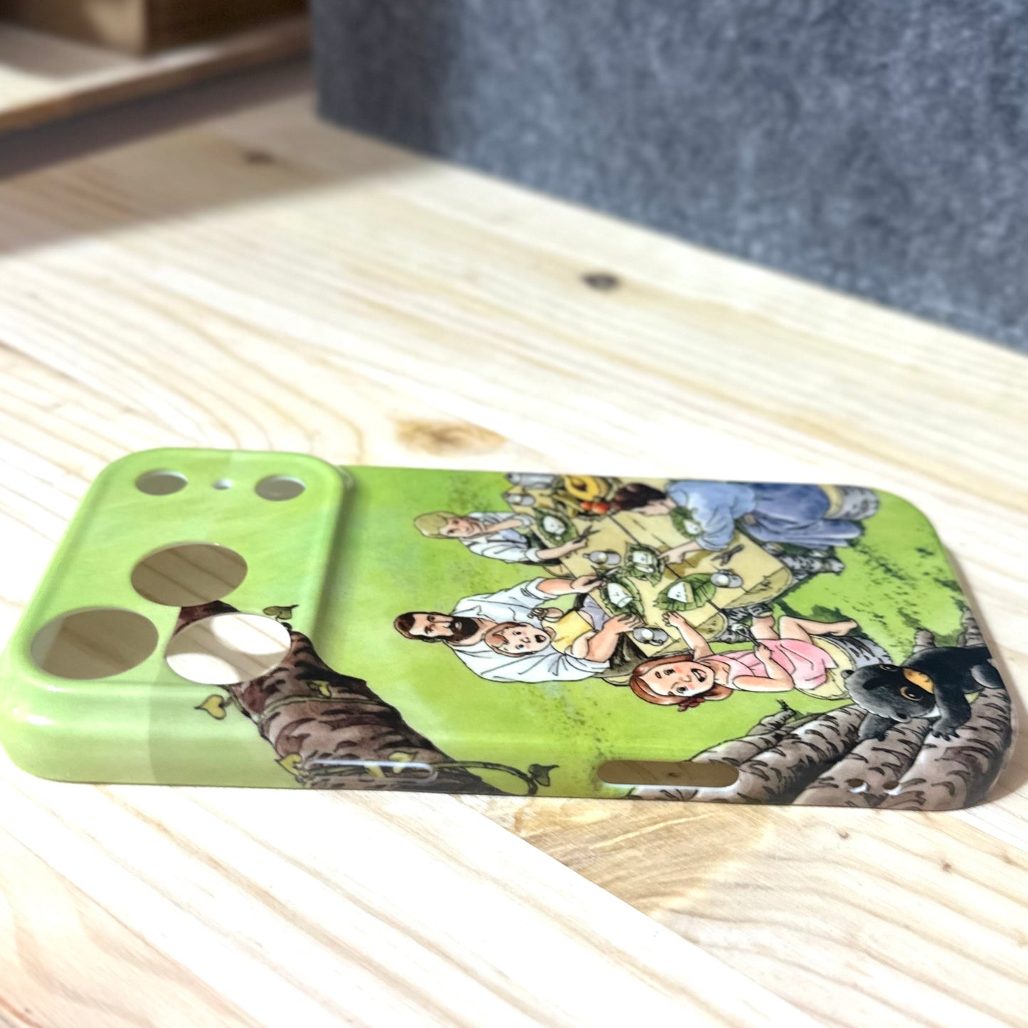 Flona Family Phone Case✨